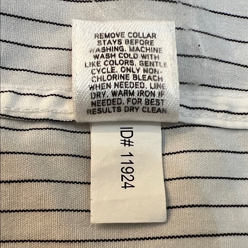 Express Design Studio White and Black Pin Striped Collared Dress Shirt Button - Picture 11 of 11